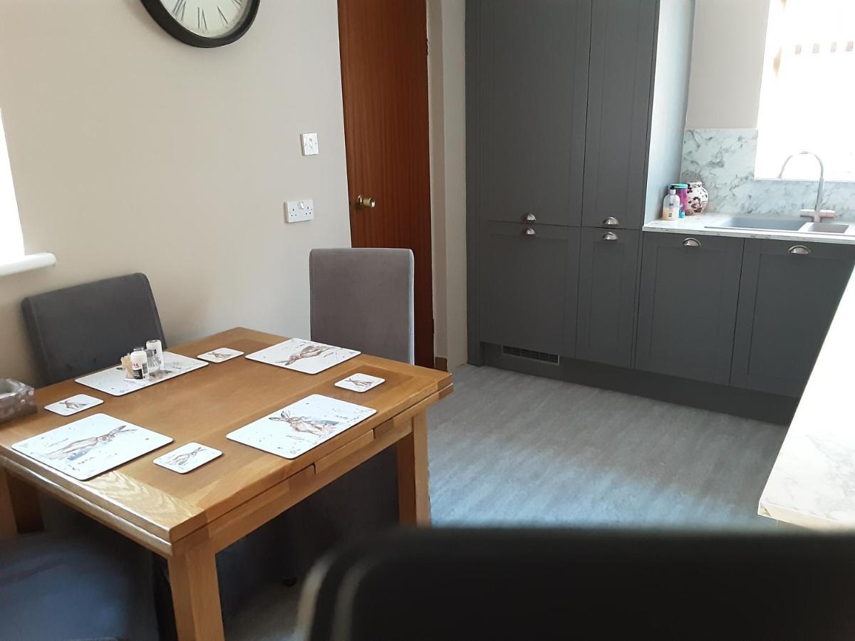 3-Bed Bungalow Near Conwy Valley Close To Castle Colwyn Bay Ngoại thất bức ảnh